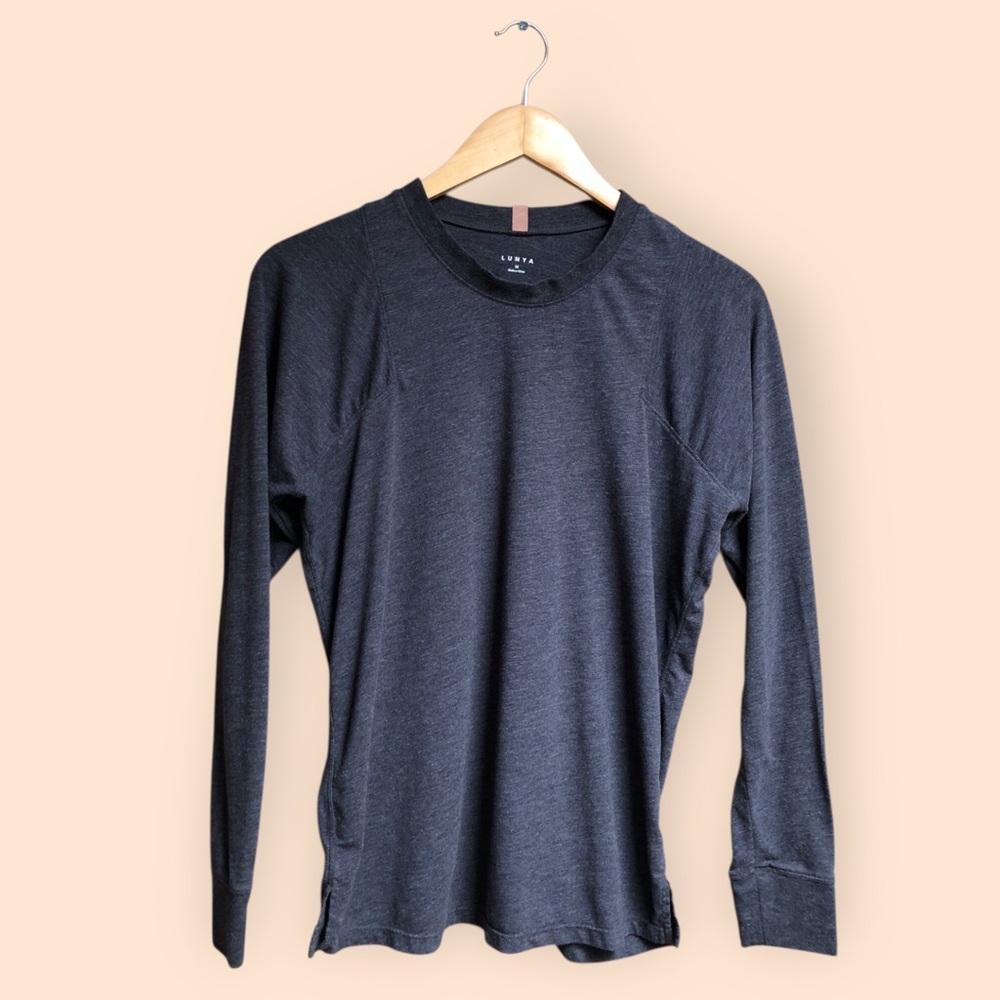 LUNYA Restore Base Long Sleeve Crewneck Shirt Charcoal Gray Women’s Medium